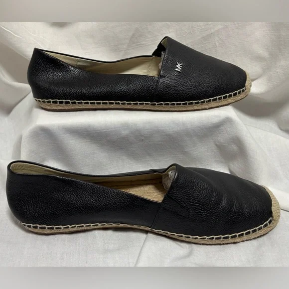 Michael Kors Black
Leather Espadrille
Slip-On Flats Size 9M - Picture 2 of 14